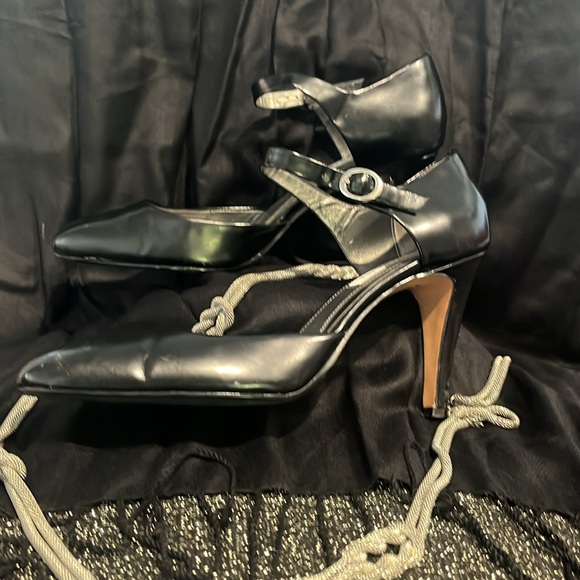 Gorgeous Alfani Heels - Picture 2 of 4